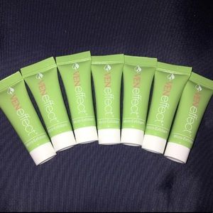 ⭐️ 7 tubes of veneffect micro exfoliant Sample